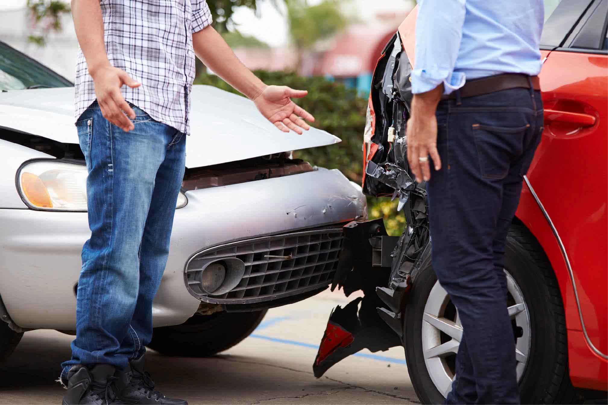 minor car crash with two cars